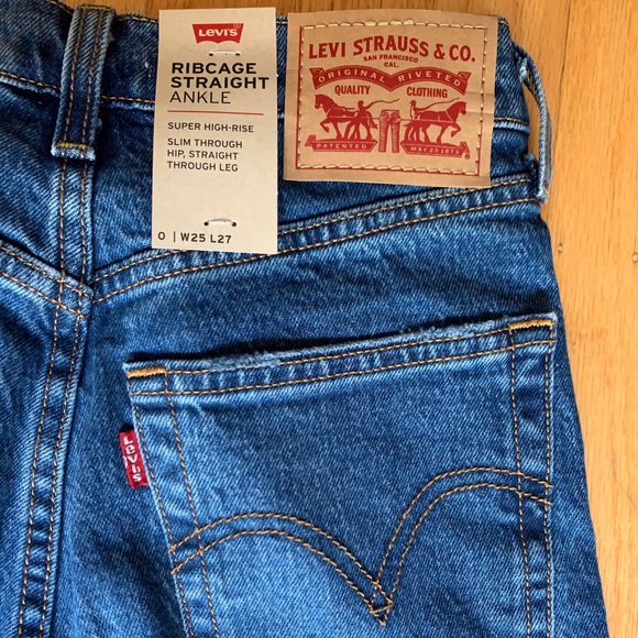 Levi’s Ribcage Straight Ankle Jeans Georgie - Picture 6 of 8